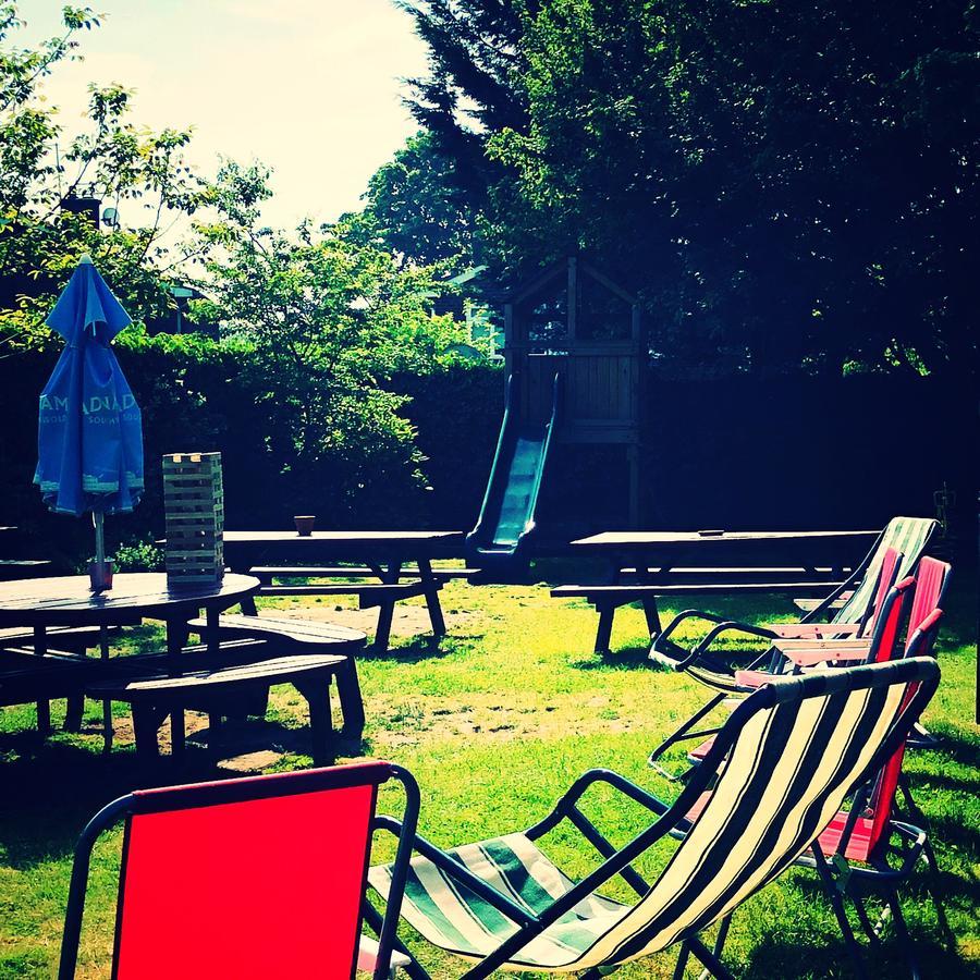 The Cherry Tree Woodbridge Bagian luar foto